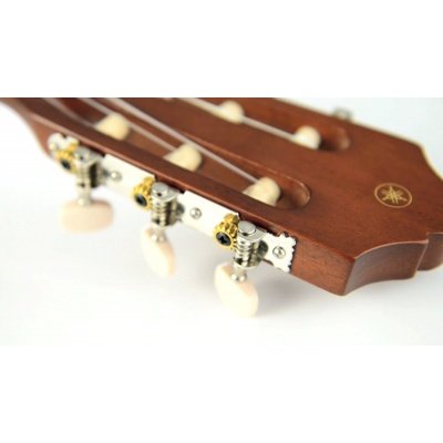 Yamaha CM40 Classical Guitars